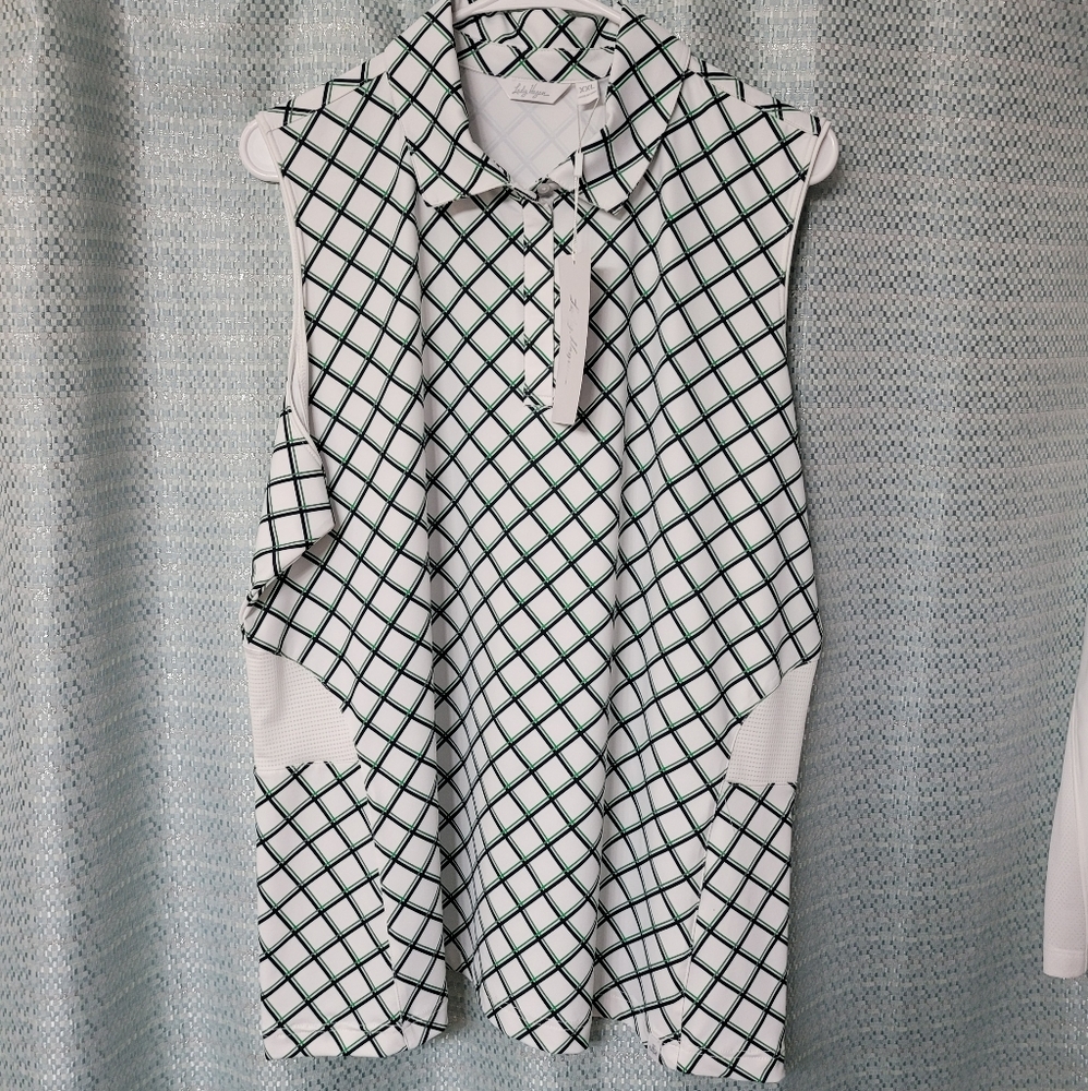 Sleeveless golf shirt